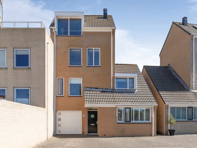 Andromeda 108, Den Helder