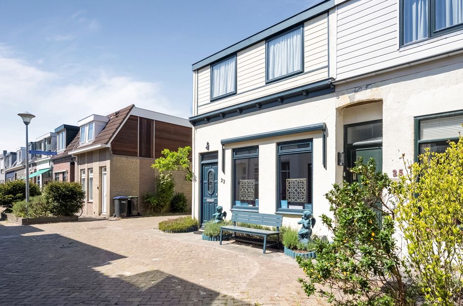 Emmastraat 23