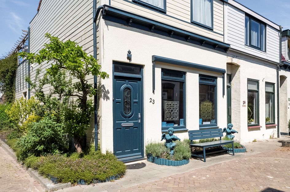 Emmastraat 23