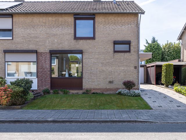 Junostraat 18, Brunssum
