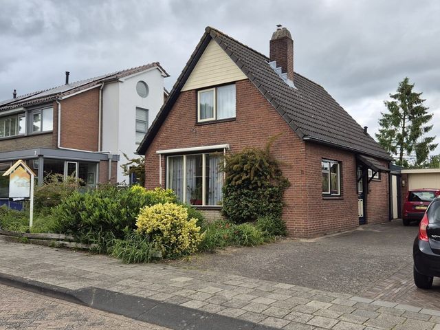 Jan van Arkelweg 11, Rhenen