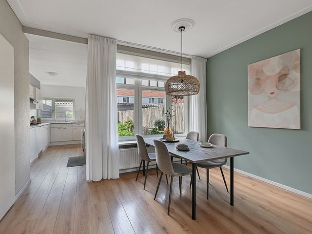 Burgemeester van Lithstraat 18, Uitgeest