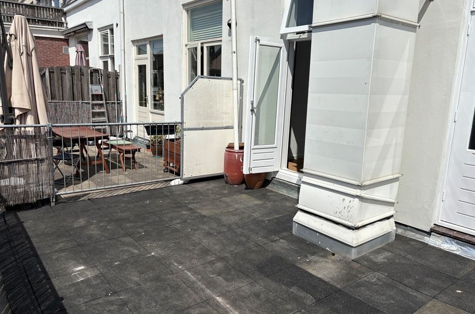 Damstraat 18