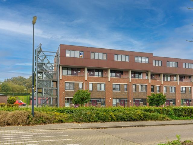 Vlaemsche Hoeve 242, Vlijmen