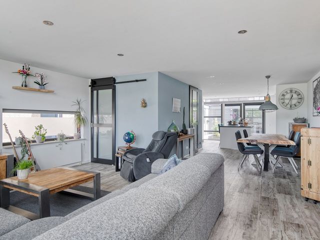 Morelberg 49, Roosendaal