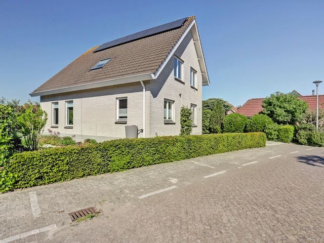 Nieuwe Haven 2, Strijen