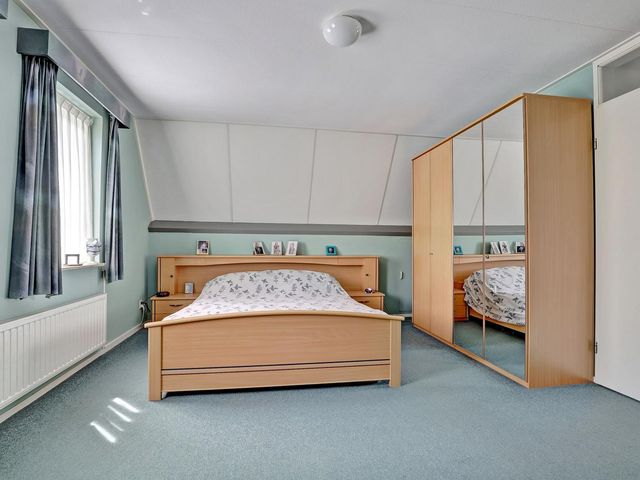 Drie Minuten 17, Krabbendijke