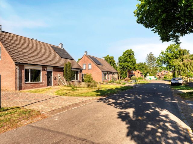 Stichtingstraat 32, Zwartemeer