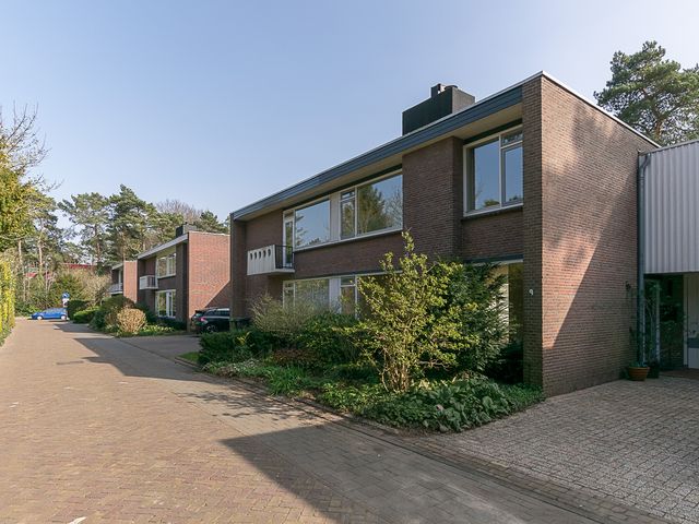 Frans Halsstraat 9, Son En Breugel