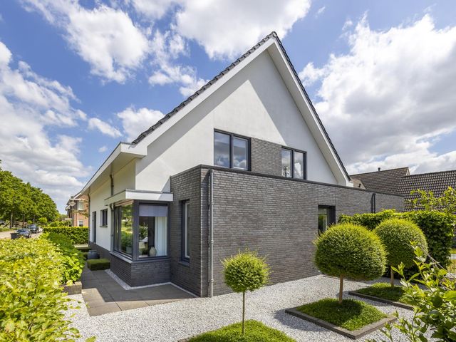 Kramsvogel 22, Hardinxveld-Giessendam