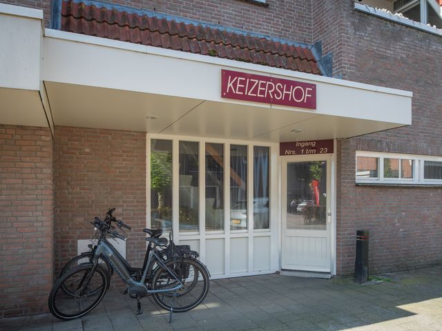 Keizershof 17, Enter