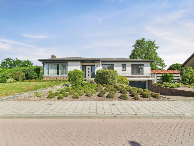 John F. Kennedysingel 19, Kloosterzande