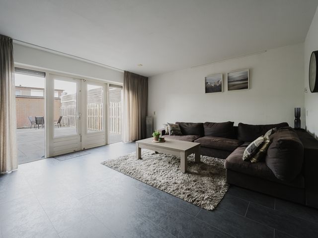 Annie van Hattemstraat 6, Spijkenisse
