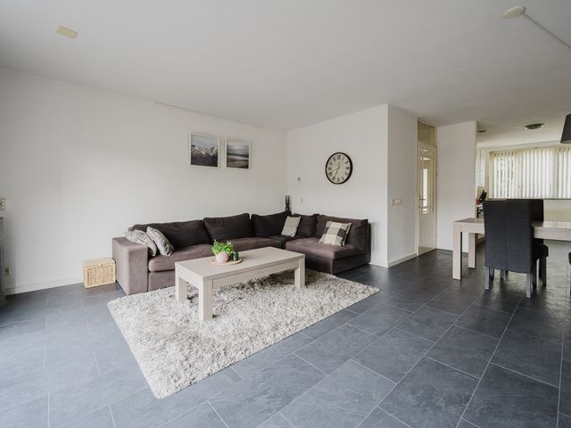 Annie van Hattemstraat 6, Spijkenisse