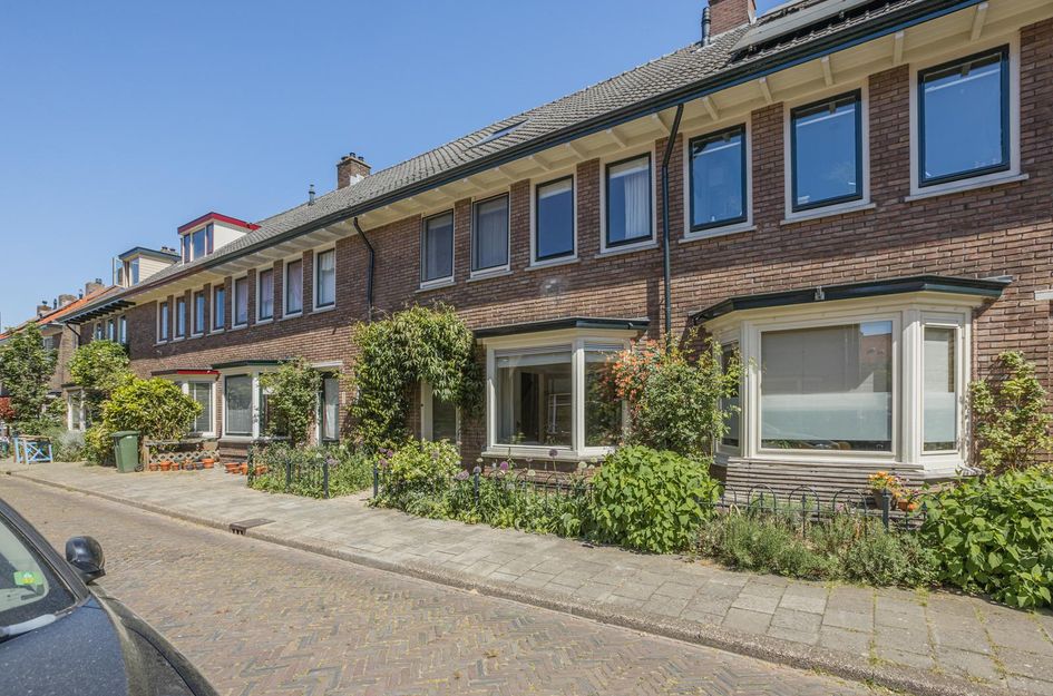 van Loben Selsstraat 11