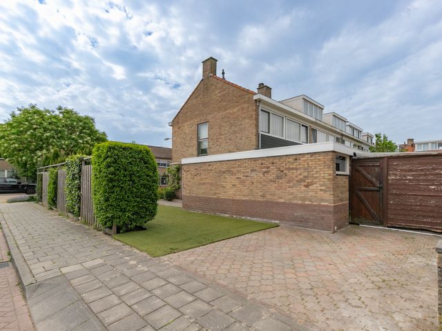 Kastanjelaan 17, Leimuiden