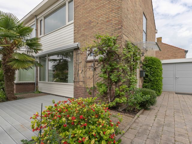 Kastanjelaan 17, Leimuiden
