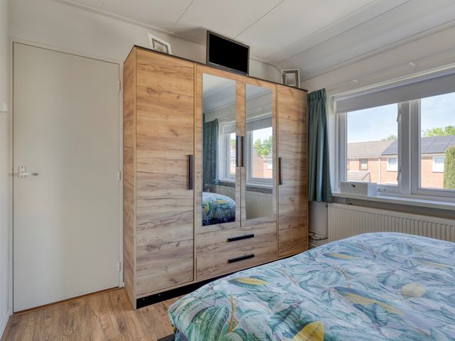 Burgemeester Borgerstraat 14, Roden