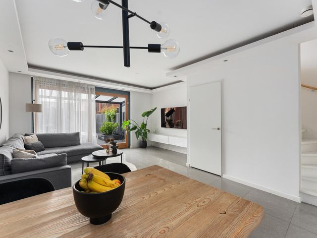 van Baerlestraat 247, Vlaardingen
