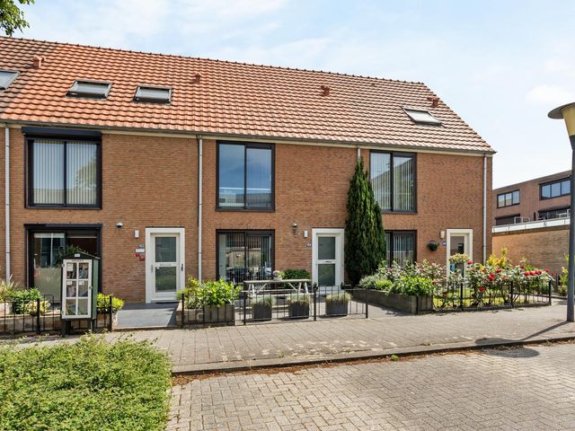 Pernisstraat 104, Zoetermeer