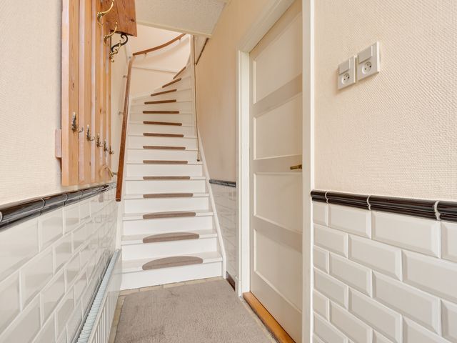 Tragel Oost 7, Schoondijke