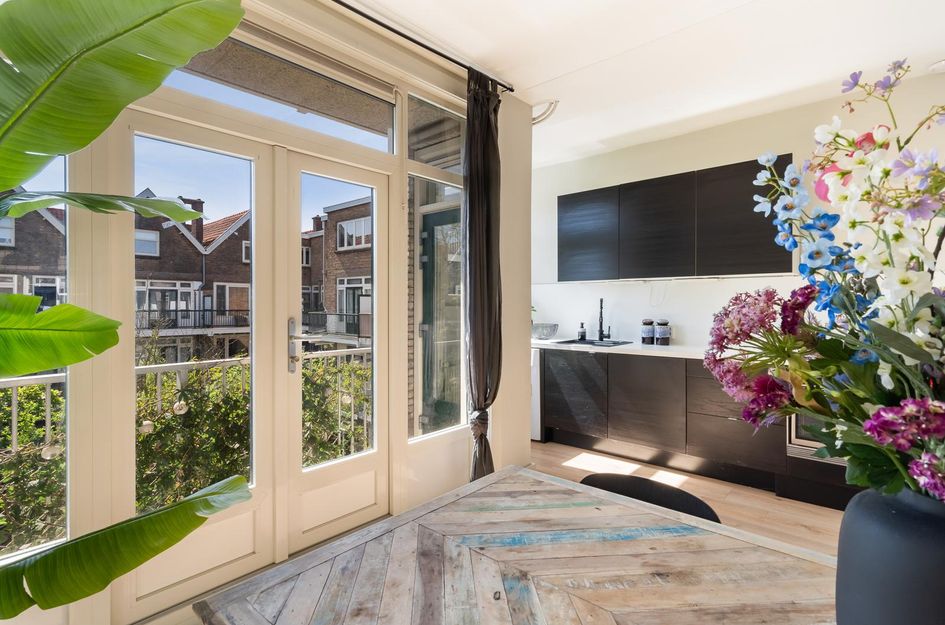 Luzacstraat 28B 02