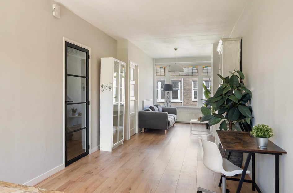 Luzacstraat 28B 02