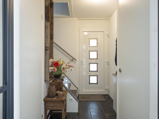 Burg. Onlandstraat 2, Born