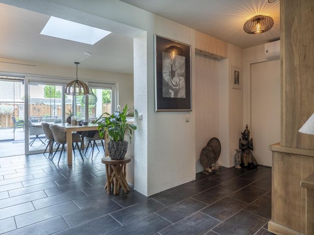 Burg. Onlandstraat 2, Born