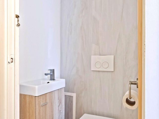 Buys Ballotsingel 68A, Schiedam