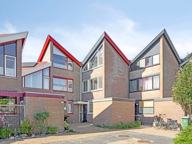 Middelzand 5806, Julianadorp