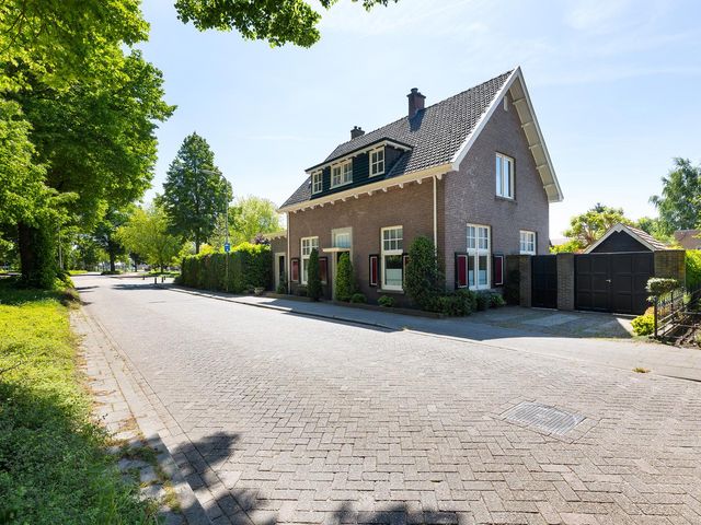 Stationsstraat 2, Raalte