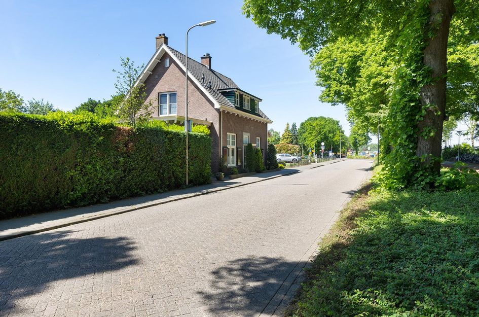 Stationsstraat 2