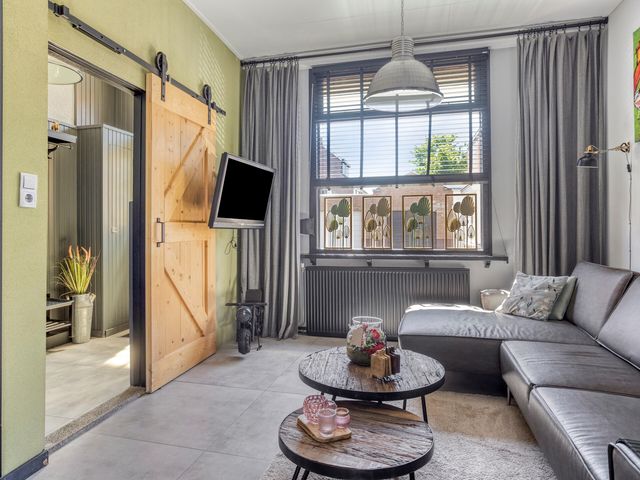 Maxburgh 5, Roosendaal