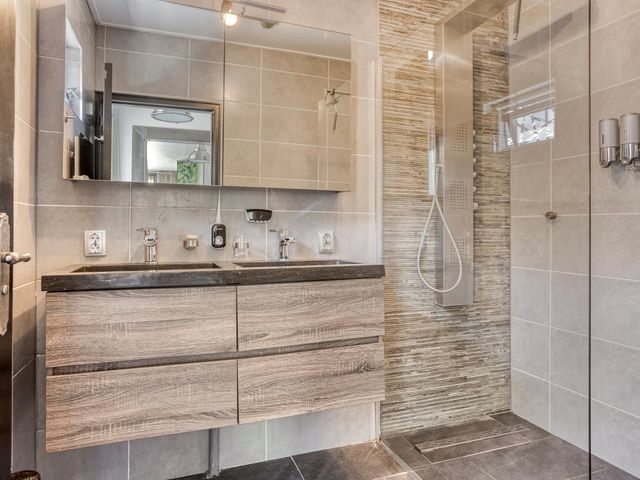 Maxburgh 5, Roosendaal