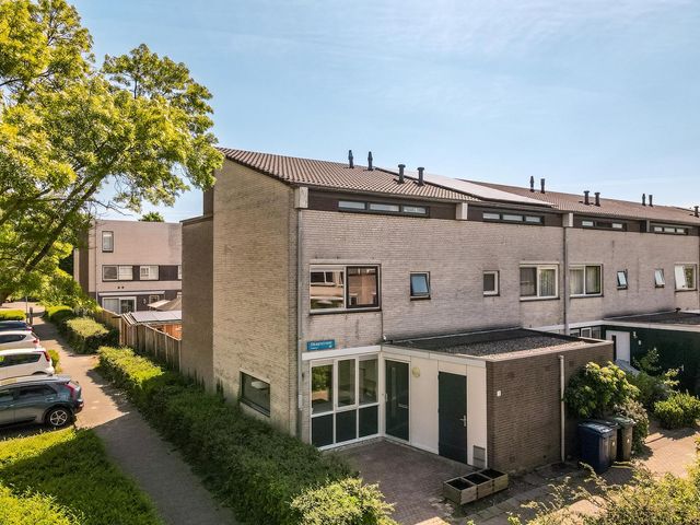 Okapistraat 1, Almere