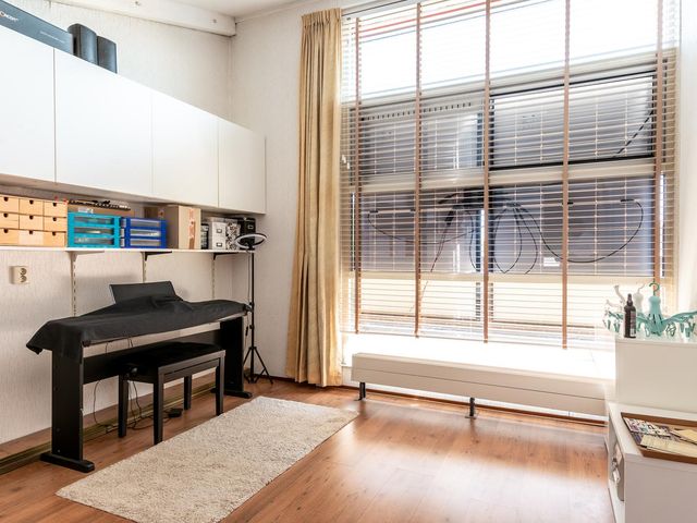 Okapistraat 1, Almere