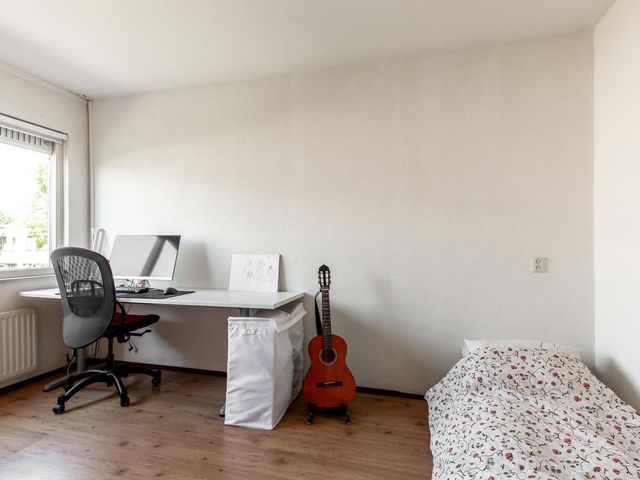 Okapistraat 1, Almere