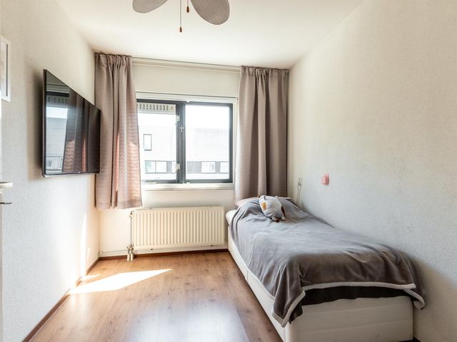 Okapistraat 1, Almere