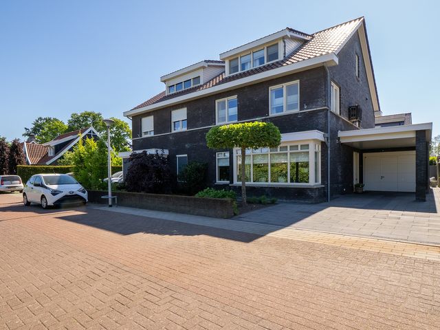 Klompenmaker 96, Oldenzaal