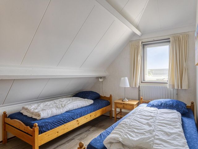 Noordzeepark-Zuiderdiep 4, Ouddorp