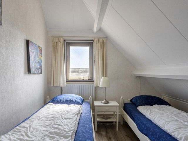 Noordzeepark-Zuiderdiep 4, Ouddorp