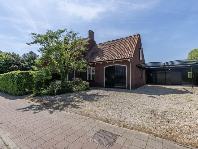Grotestraat 104, Vierlingsbeek