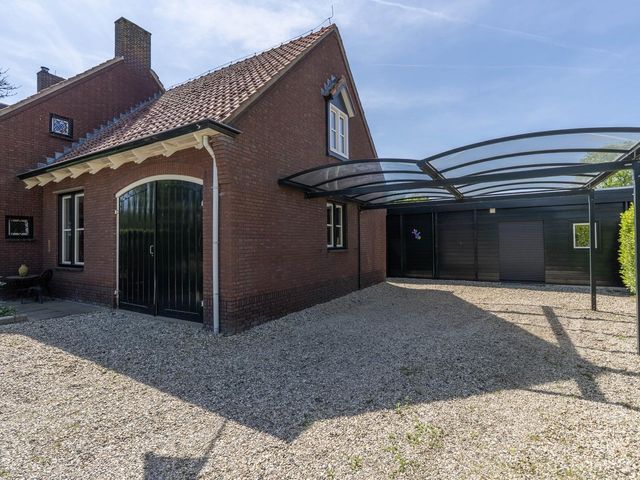 Grotestraat 104, Vierlingsbeek