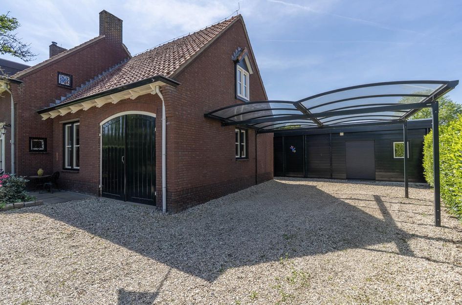 Grotestraat 104