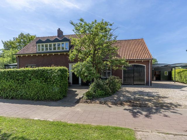 Grotestraat 104, Vierlingsbeek