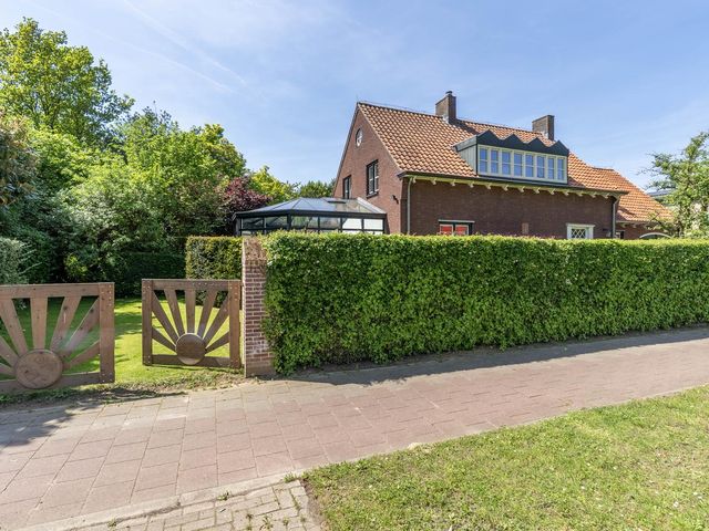 Grotestraat 104, Vierlingsbeek