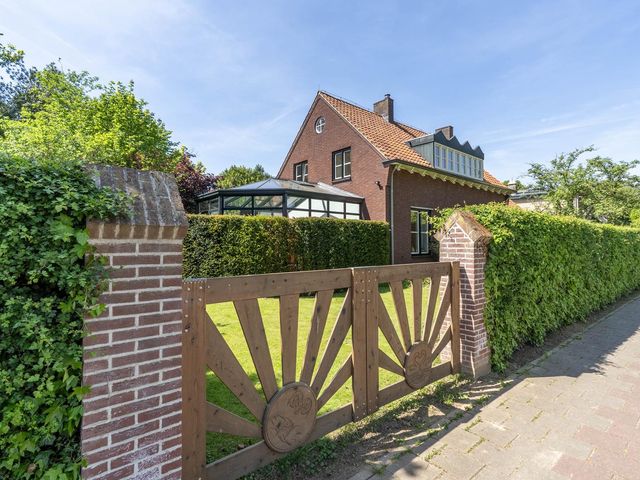 Grotestraat 104, Vierlingsbeek