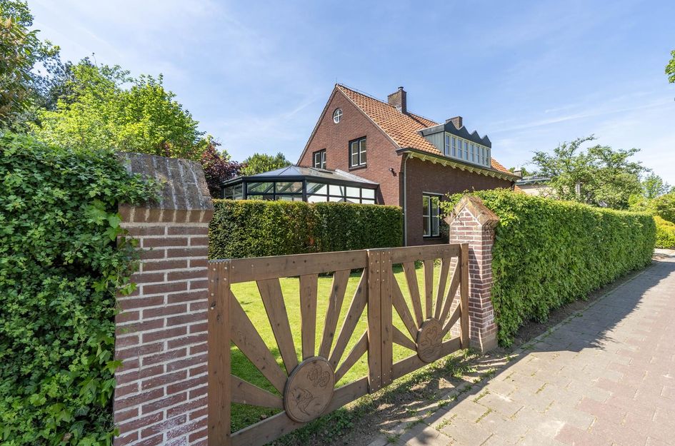 Grotestraat 104