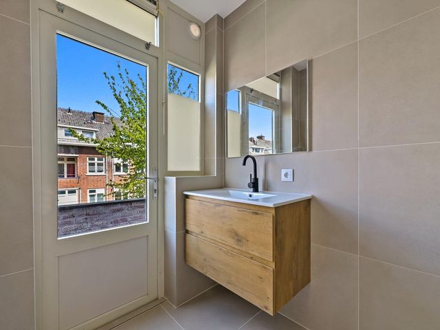 Zweedsestraat 157A 02, Rotterdam